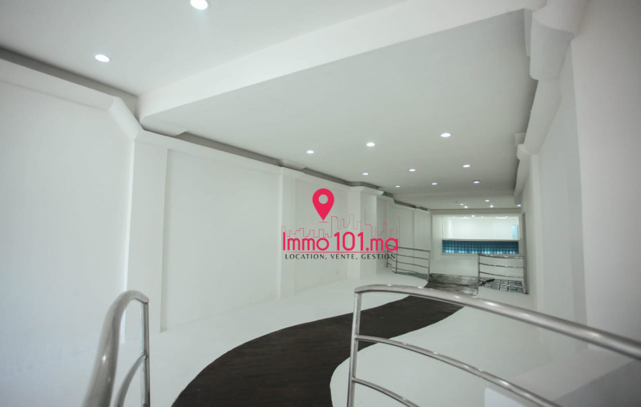 Superbe  Local Commercial a vendre à l’Agdal ISV207